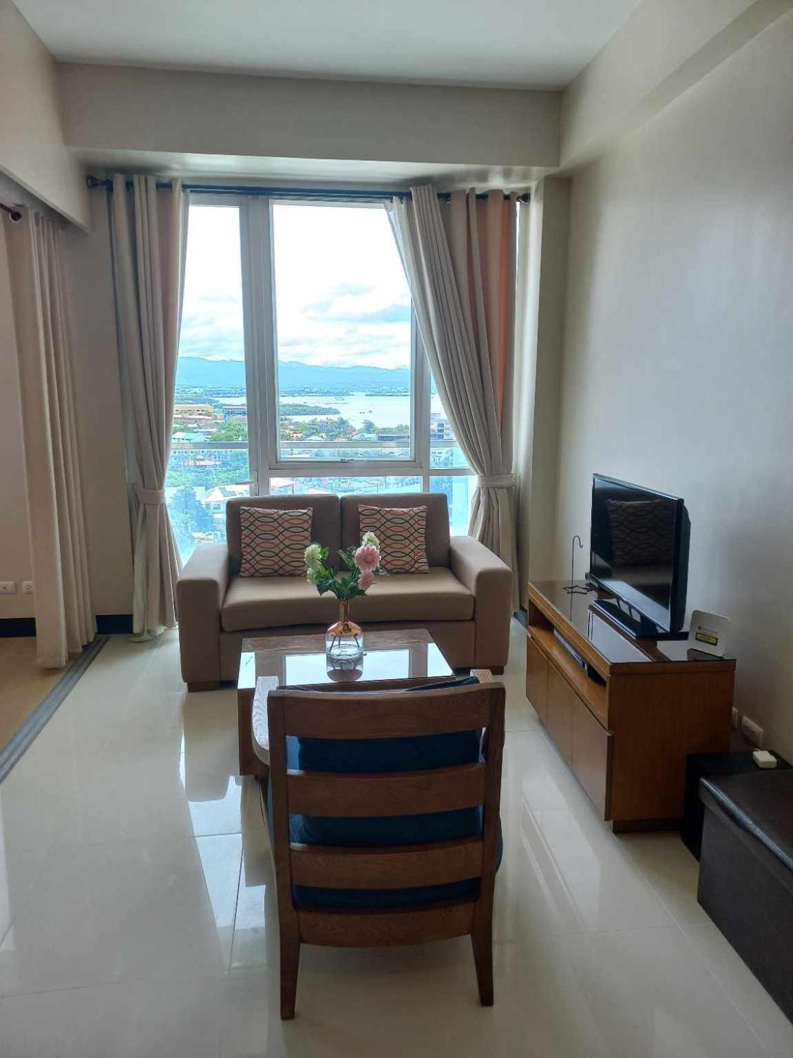 Condo-Mactan Newtown Lapu-Lapu City Exterior photo